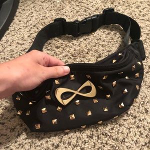 Nfinity fanny pack
